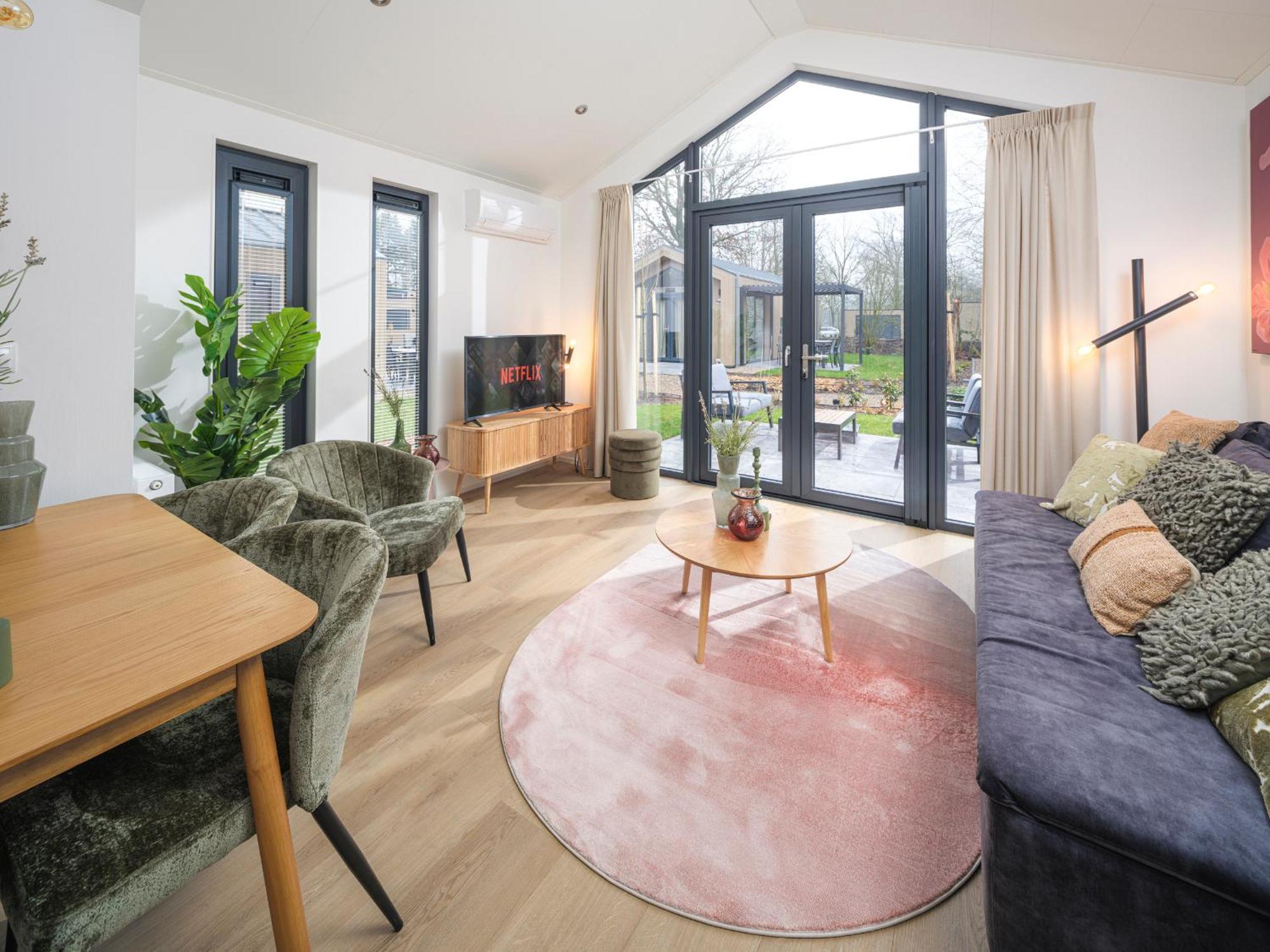 Veluwepark De Bosgraaf | Comfort Met Hottub Lieren 객실 사진