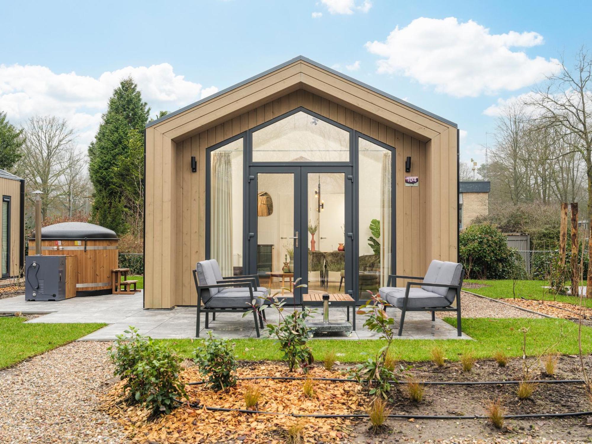 Veluwepark De Bosgraaf | Comfort Met Hottub Lieren 객실 사진