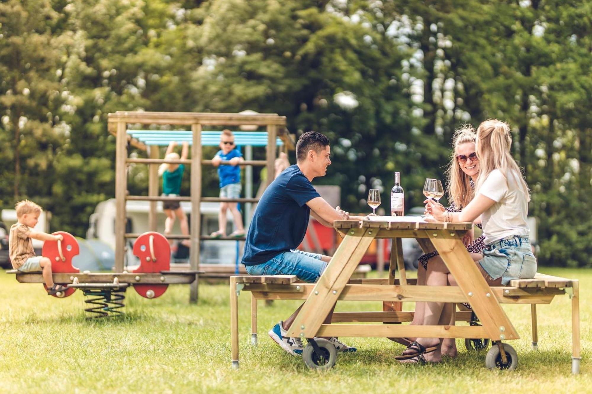 Veluwepark De Bosgraaf | Comfort Met Hottub Lieren 객실 사진