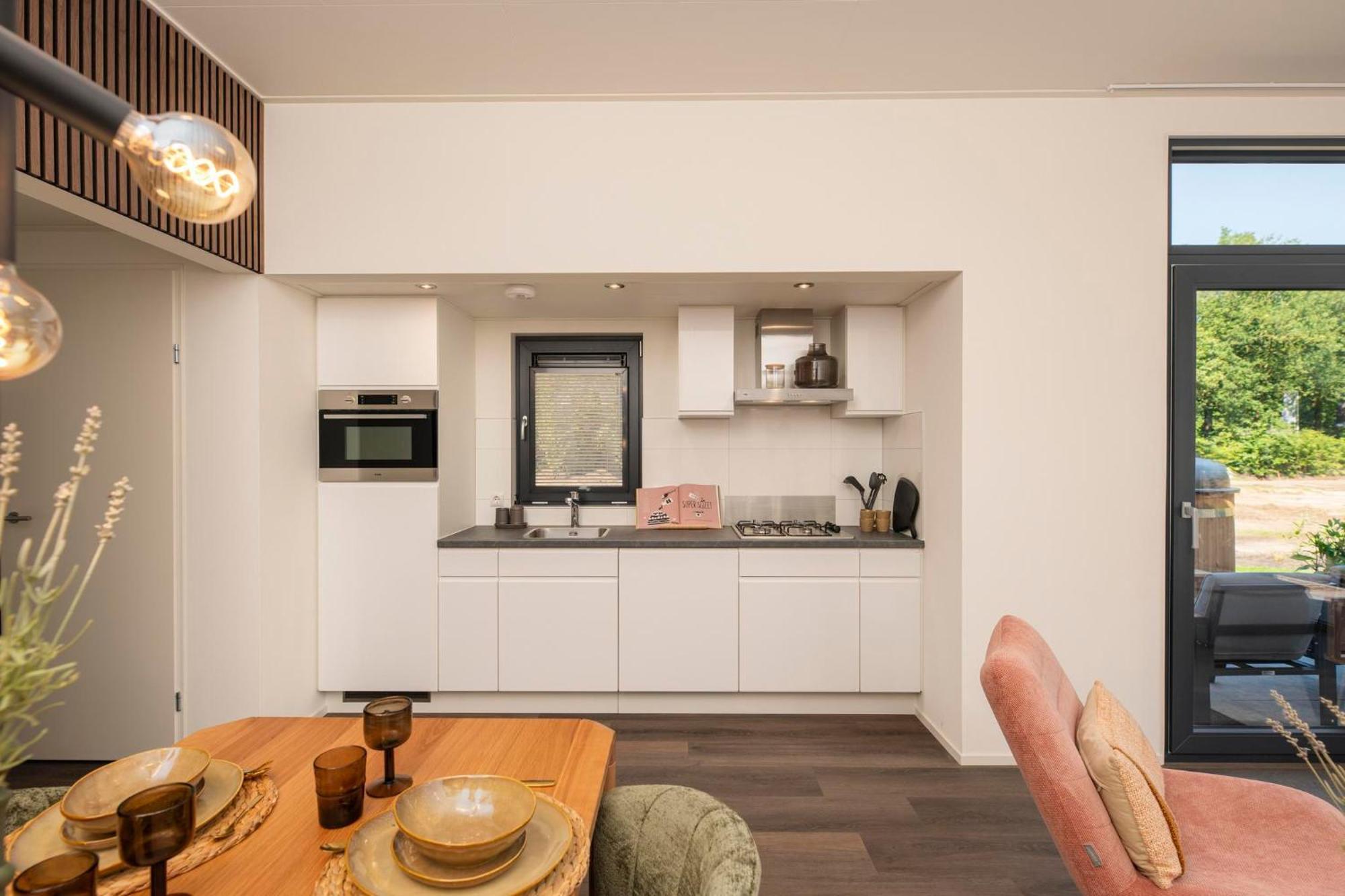 Veluwepark De Bosgraaf | Comfort Met Hottub Lieren 객실 사진