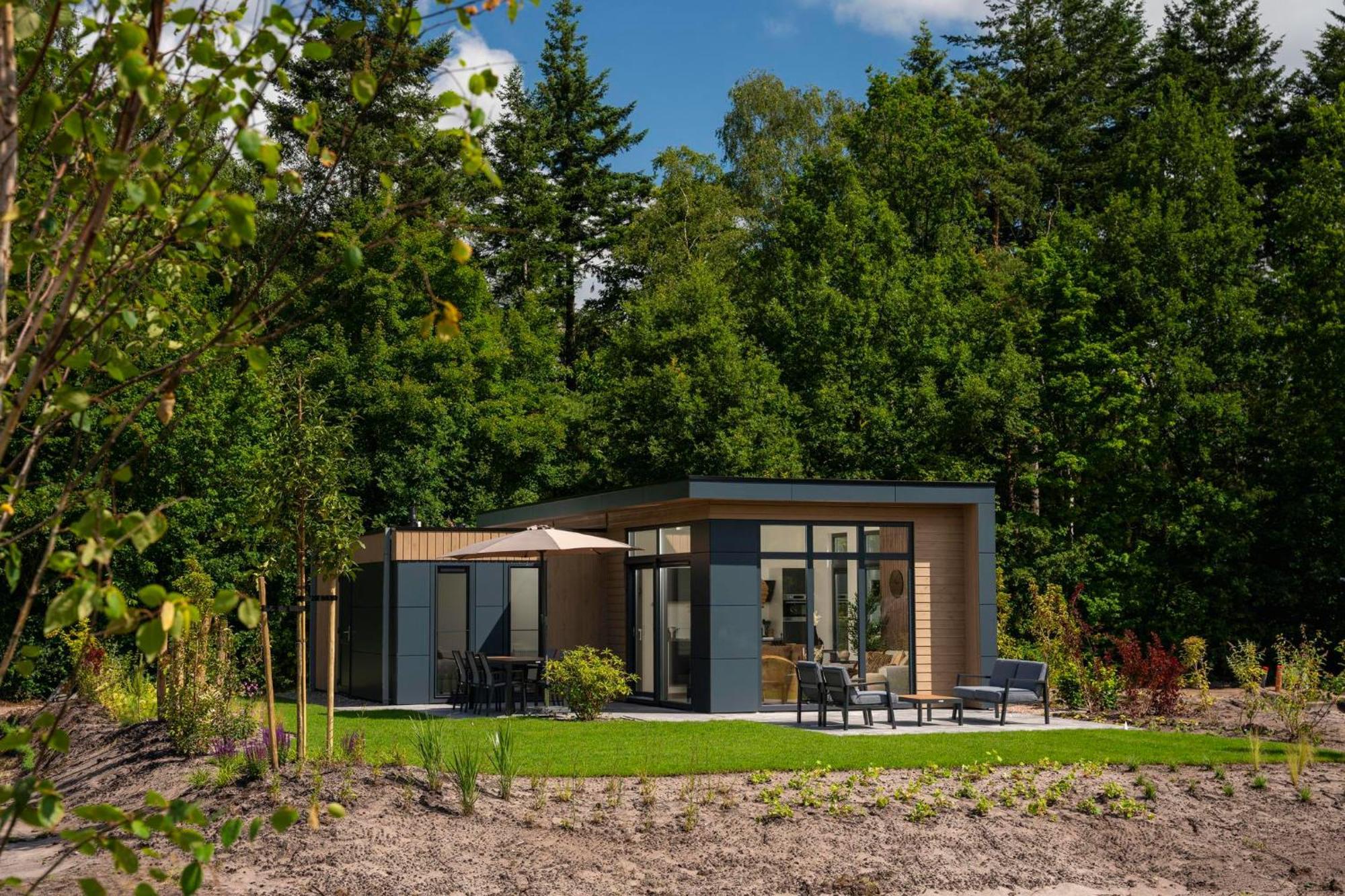 Veluwepark De Bosgraaf | Comfort Met Hottub Lieren 객실 사진