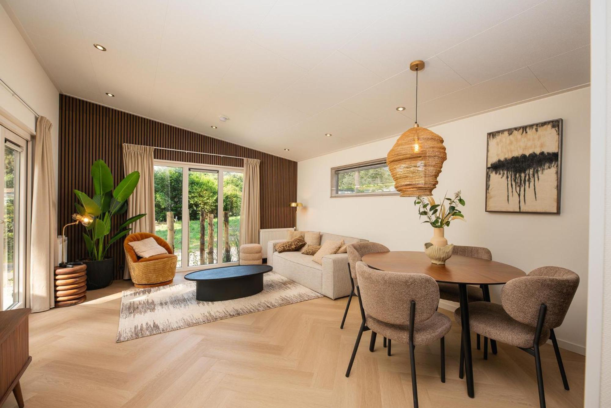 Veluwepark De Bosgraaf | Comfort Met Hottub Lieren 객실 사진